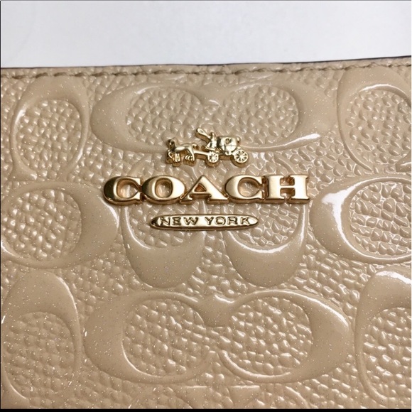 Coach Boxed Corner Zip Leather Wristlet - Picture 5 of 6